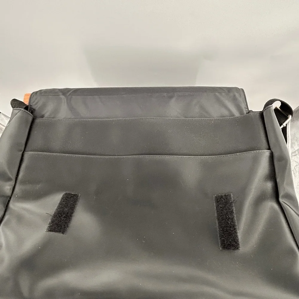 Carryland Black Messenger Bag Adjustable Strap Shoulder Crossbody Work Travel